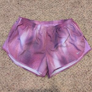 Nike Women's Size XL Athletic Shorts Purple Logo Lined Drawstring Elastic Pocket